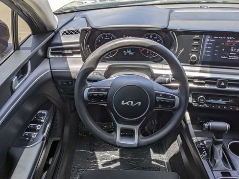 Used 2024 Kia K5 LXS FWD image 15