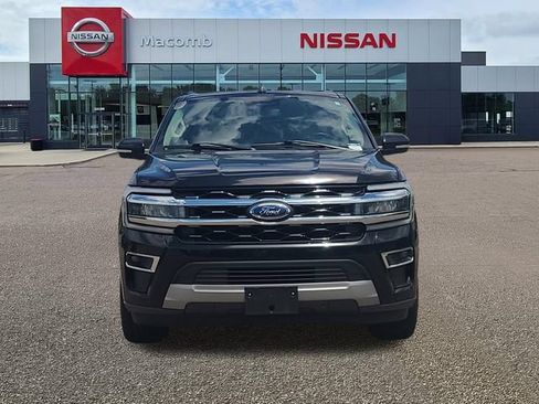 Used 2024 Ford Expedition Max Limited RWD image 2