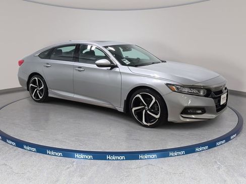 Used 2019 Honda Accord Sport image 4