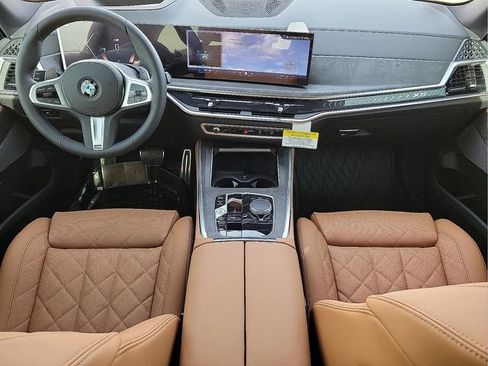 Used 2026 BMW X5 xDrive40i w/ M Sport Package AWD/4WD image 13