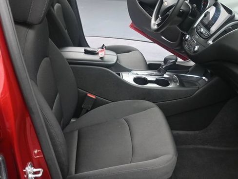 Used 2024 Chevrolet Malibu LT FWD image 19