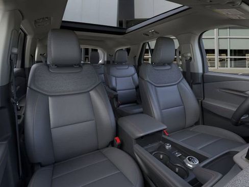 New 2026 Ford Explorer Active w/ Active Comfort Package image 10