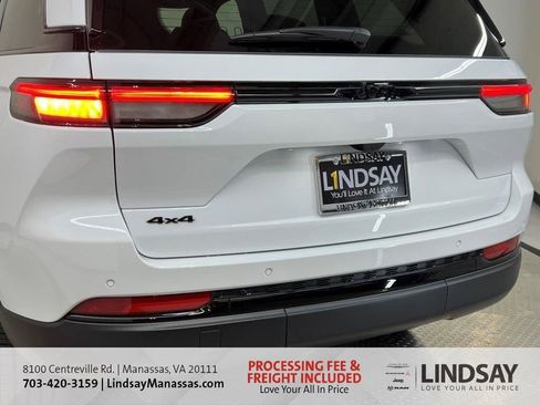 New 2025 Jeep Grand Cherokee Altitude AWD/4WD image 7