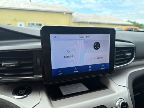 Used 2023 Ford Explorer XLT w/ Equipment Group 202A AWD/4WD image 50