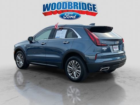 Used 2024 Cadillac XT4 Premium Luxury image 5