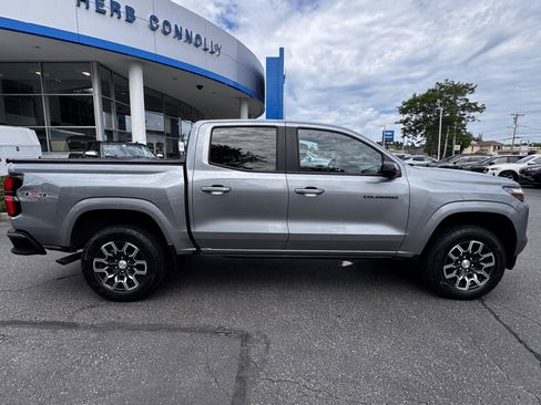 Used 2024 Chevrolet Colorado LT w/ LT Convenience Package III AWD/4WD image 8