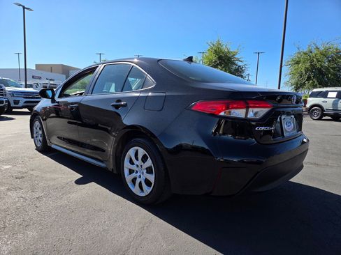 Used 2023 Toyota Corolla LE image 4