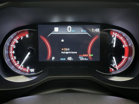 Used 2025 Toyota RAV4 XLE Premium image 25