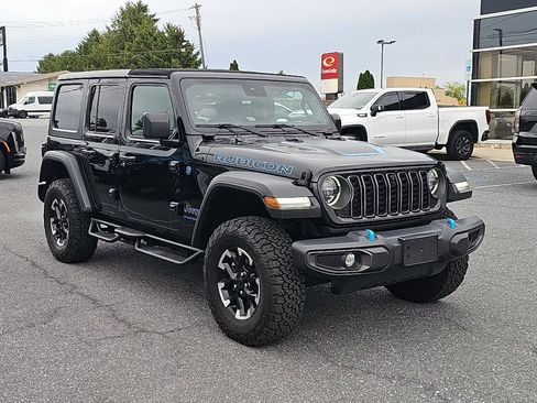 Used 2024 Jeep Wrangler Unlimited Rubicon 4xe w/ Technology Group AWD/4WD image 1