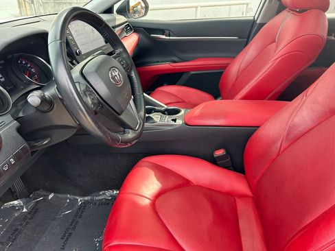 Used 2021 Toyota Camry XSE FWD image 11