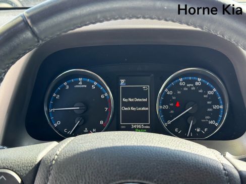 Used 2017 Toyota RAV4 Platinum image 16