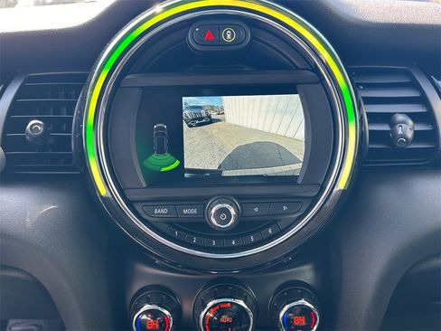 Used 2020 MINI Cooper 4-Door Hardtop image 30