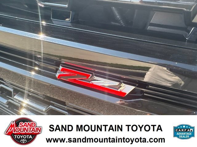 Used 2023 Chevrolet Tahoe Z71 w/ Luxury Package AWD/4WD image 8