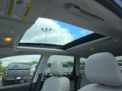 Used 2015 Subaru Forester 2.5i Premium w/ All-Weather Package AWD/4WD image 26