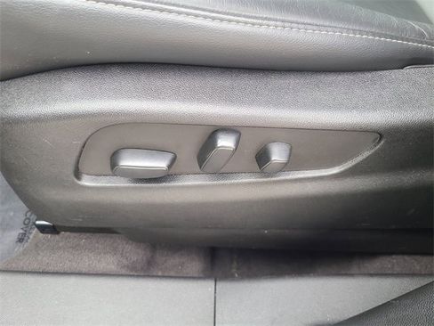 Used 2023 Cadillac XT4 Premium Luxury image 25