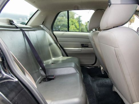 Used 2011 Ford Crown Victoria Police Interceptor RWD image 24