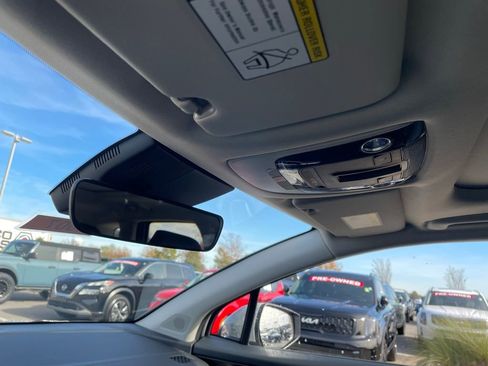 New 2026 Kia Sportage EX w/ EX Panorama Roof Package image 21