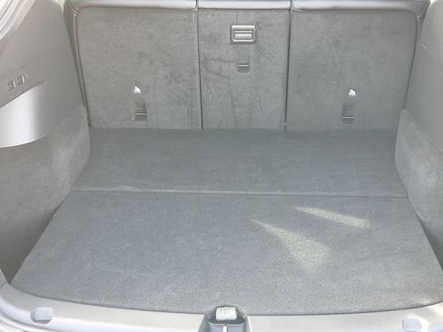 Used 2022 Tesla Model Y Long Range image 15