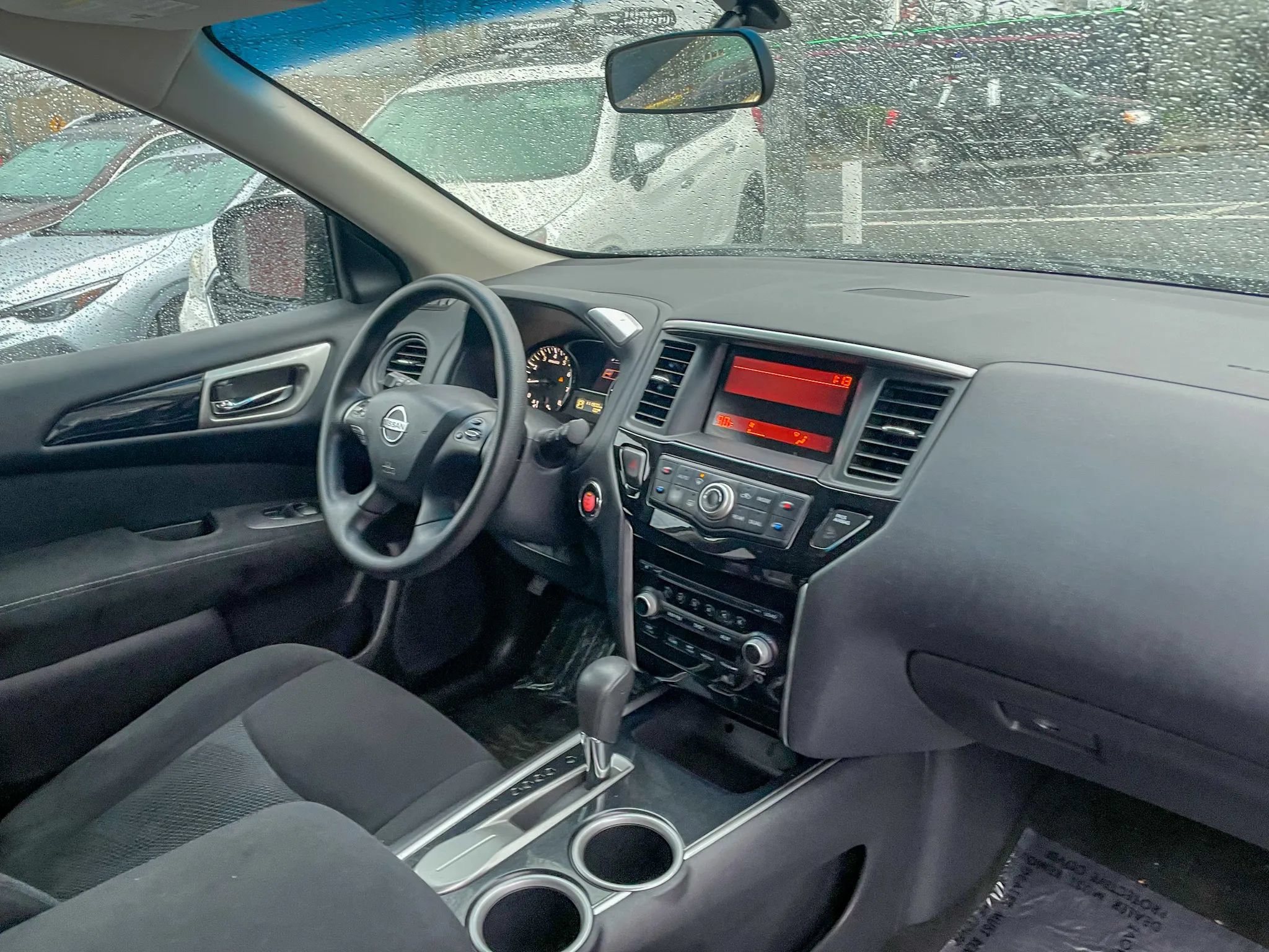 Used 2014 Nissan Pathfinder S FWD image 35