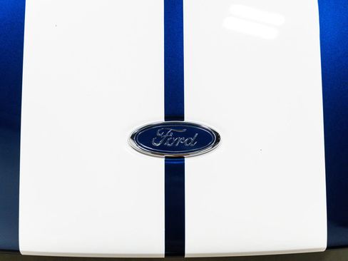 Used 2006 Ford GT RWD image 95
