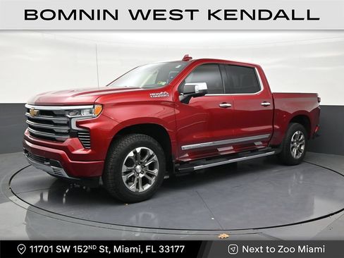 Used 2024 Chevrolet Silverado 1500 High Country w/ Z71 Off-Road Package AWD/4WD image 1