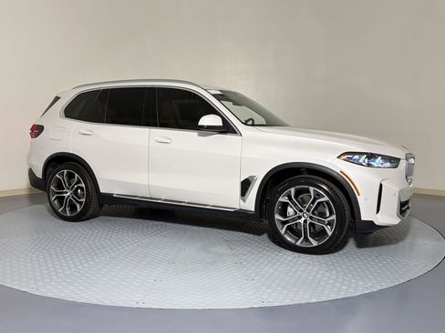 Certified 2024 BMW X5 sDrive40i w/ Premium Package RWD image 7
