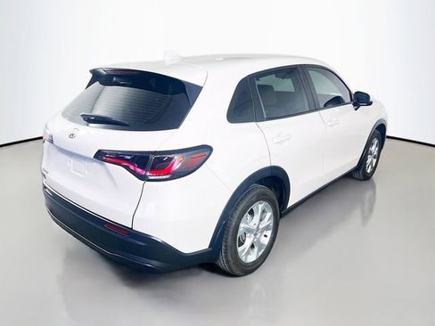 Used 2025 Honda HR-V LX image 8