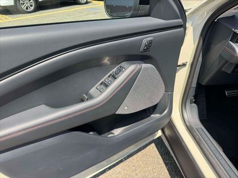 Used 2025 Ford Mustang Mach-E Premium w/ Sport Appearance Package AWD/4WD image 18