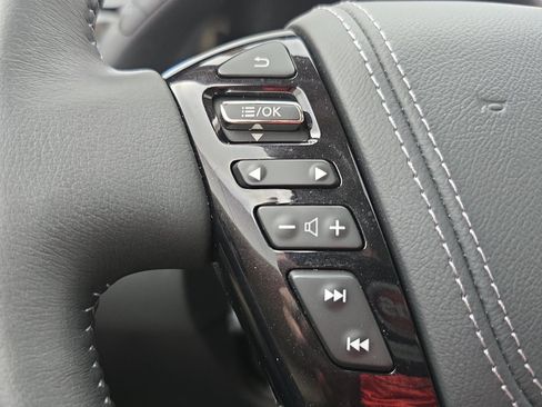 Used 2024 Nissan Armada Platinum w/ Cargo Package AWD/4WD image 18