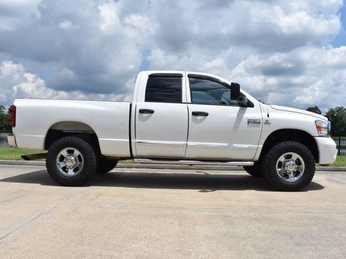 Used 2009 Dodge Ram 2500 Truck Laramie w/ Trailer Tow Group AWD/4WD image 3
