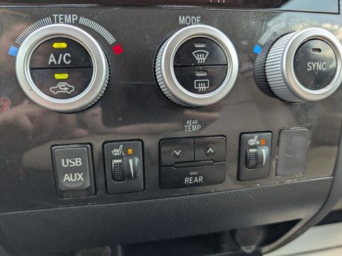Used 2018 Toyota Sequoia SR5 w/ Premium Package RWD image 20