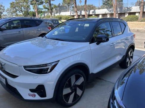 Used 2023 Volvo XC40 Recharge Ultimate AWD/4WD image 2