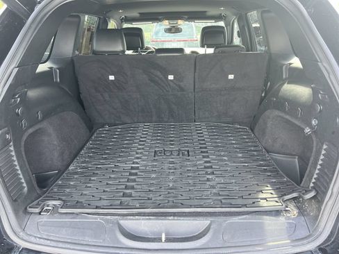Used 2020 Jeep Grand Cherokee Limited AWD/4WD image 33