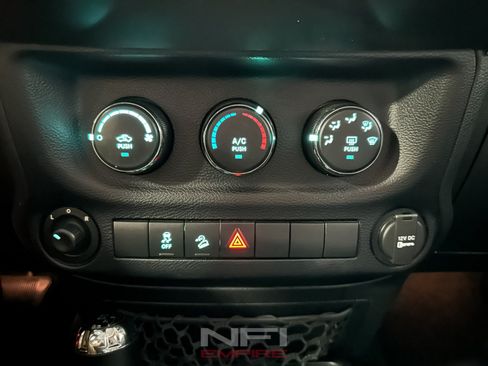 Used 2014 Jeep Wrangler Unlimited Sport w/ Quick Order Package 24S AWD/4WD image 30