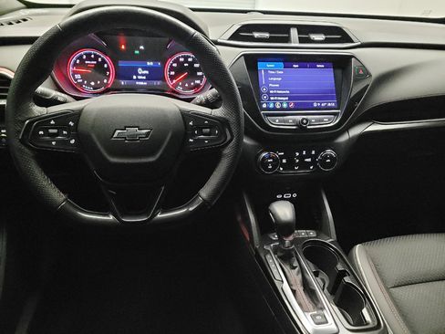 Used 2022 Chevrolet TrailBlazer RS w/ Sun and Liftgate Package FWD image 22