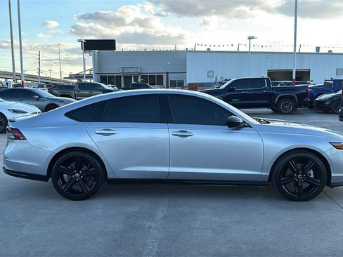 Used 2024 Honda Accord Sport image 6