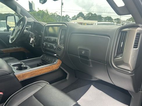 Used 2018 Chevrolet Silverado 2500 High Country w/ Duramax Plus Package AWD/4WD image 29