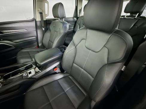 Used 2025 Kia Telluride EX image 26