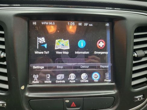 Used 2016 Chrysler 200 C w/ Premium Lighting Group image 41