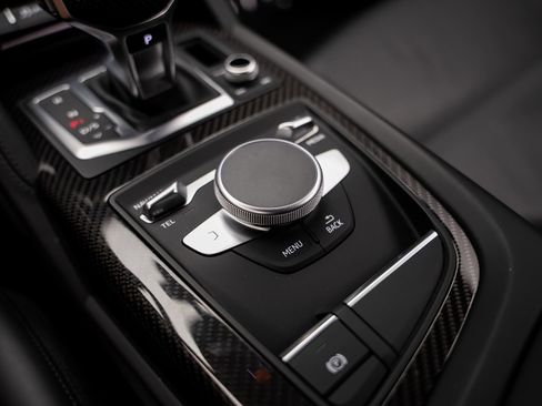 Used 2021 Audi R8 V10 w/ Premium Package image 48