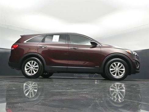 Used 2018 Kia Sorento AWD image 30