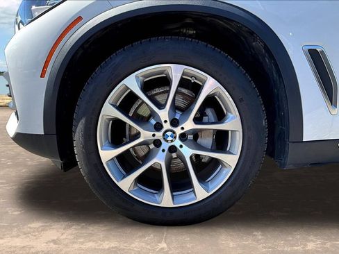 Used 2021 BMW X5 xDrive40i AWD/4WD image 34