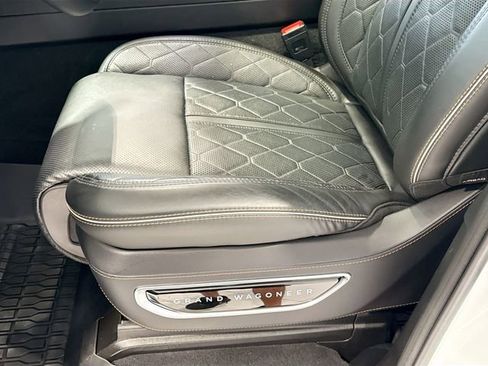 Used 2023 Jeep Grand Wagoneer L Series III w/ Quick Order Packagew 28T image 19