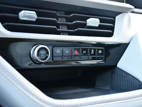 Used 2026 Ford Explorer Active w/ Active Comfort Package image 31