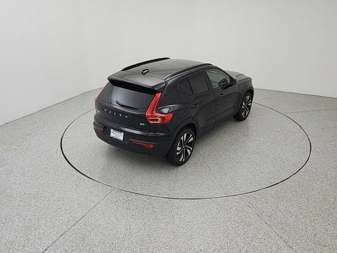 New 2026 Volvo XC40 B5 Ultra w/ Protection Package Premier AWD/4WD image 17