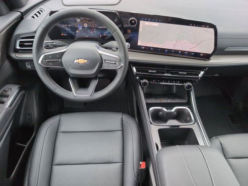 New 2026 Chevrolet Traverse LT w/ Sun and Wheel Package FWD image 27