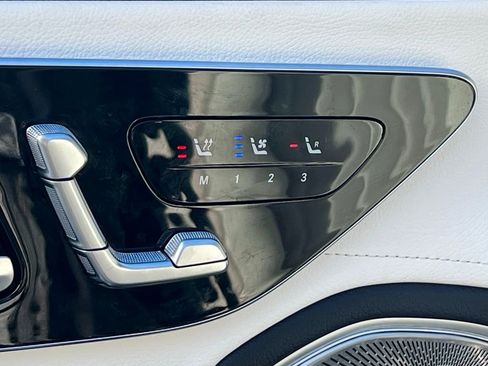 Certified 2024 Mercedes-Benz EQS 580 4MATIC Sedan image 40