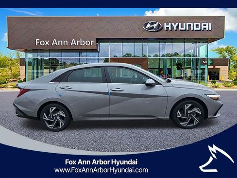 New 2026 Hyundai Elantra Limited FWD image 6