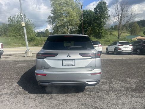 Used 2025 Mitsubishi Outlander SE AWD/4WD image 6