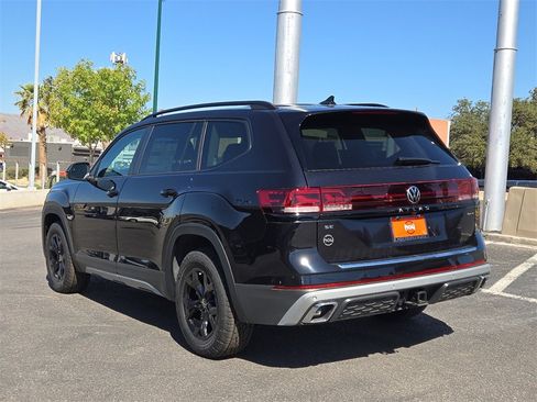 New 2025 Volkswagen Atlas Peak Edition SE image 7